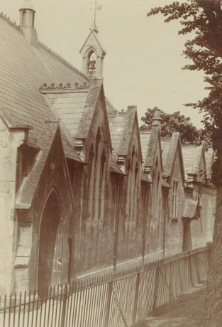 St. Andrew's National School, Chippenham