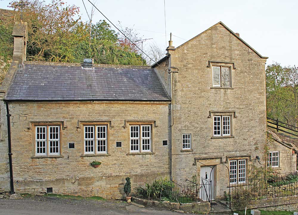 North Wraxall School